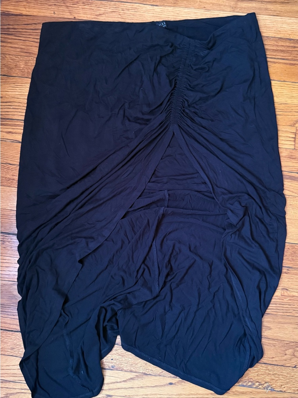 Eloquii Black Ruched Front-Slit Maxi Skirt - Picture 2 of 5